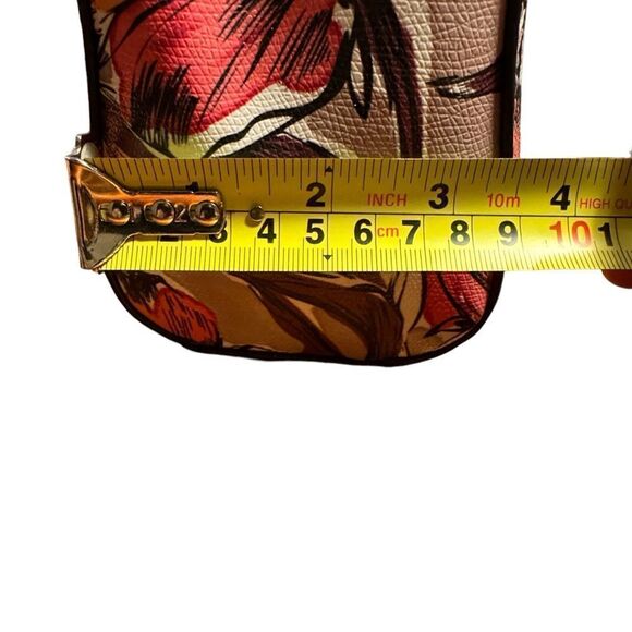 DKNY small crossbody pink flowery design - Picture 12 of 13